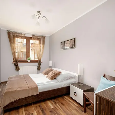 شقة Stylowy Podgorze Parking By Renters شكلارسكا بوريبا